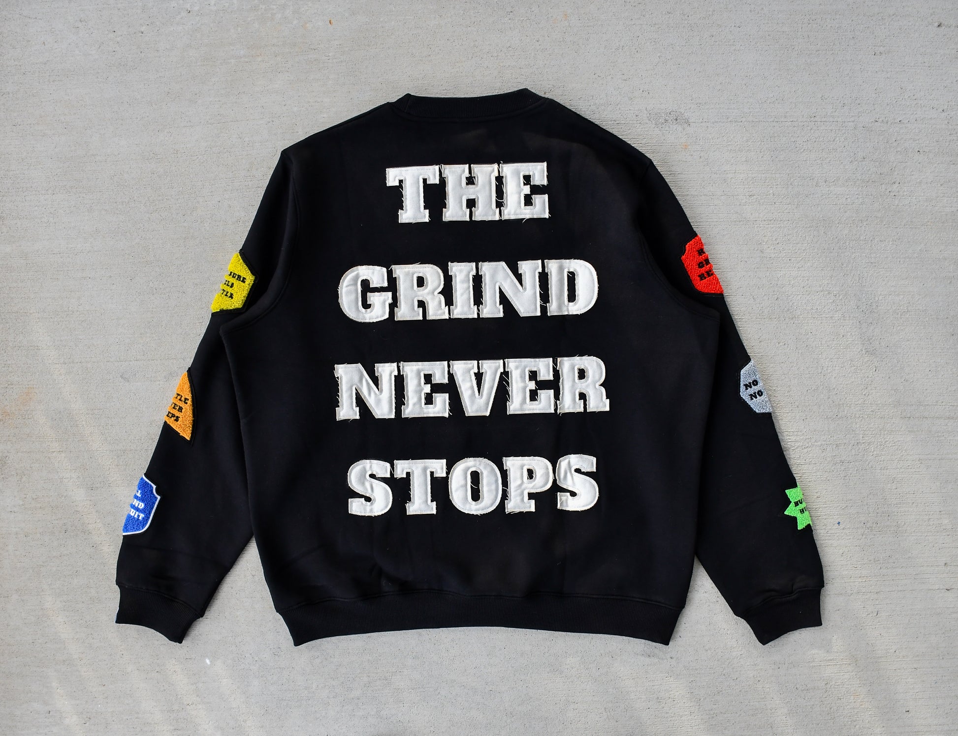 ALL I KNOW IS HUSTLE - CREWNECK SWEATSHIRT 3rue Vizion