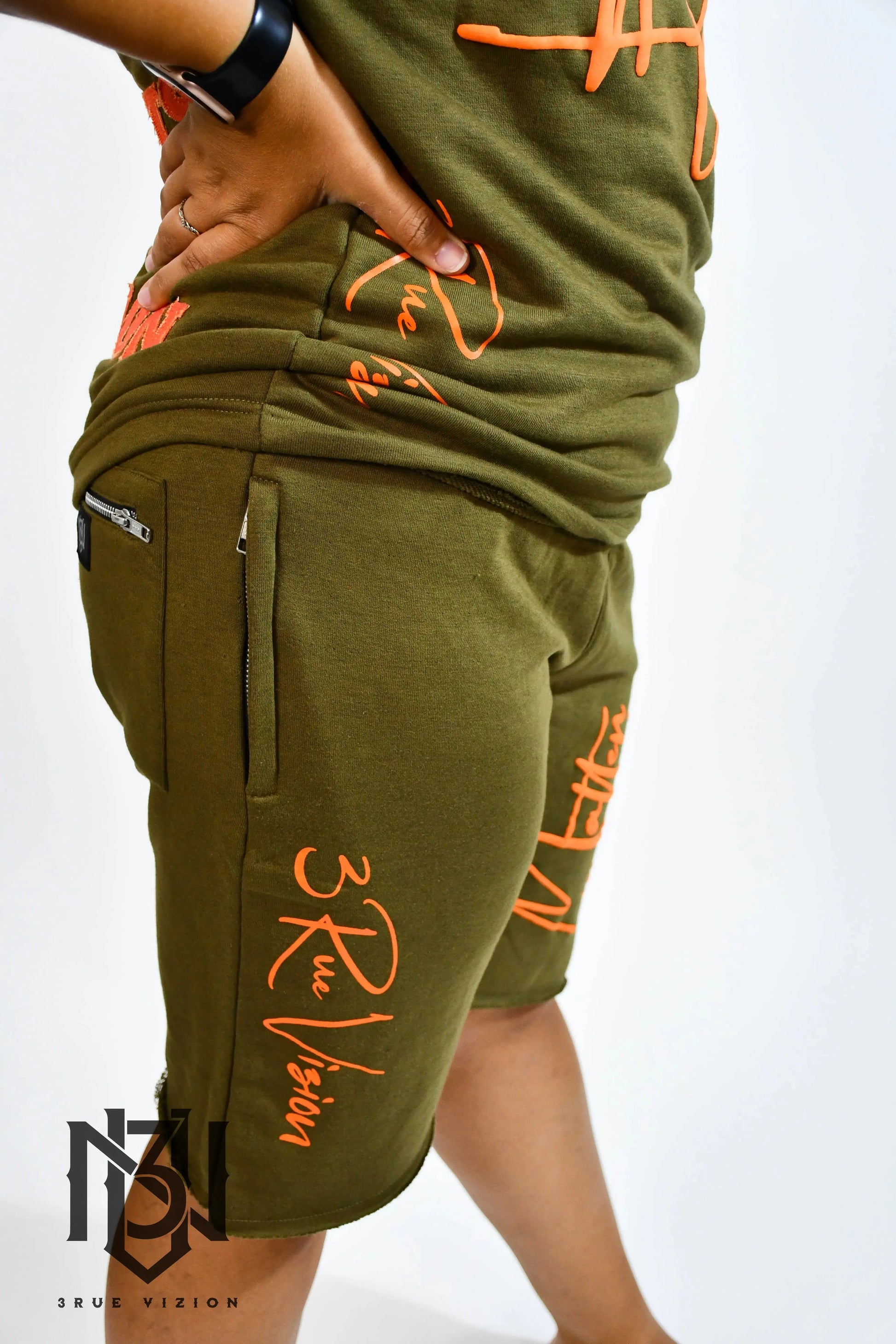 Mind Over Matter Distressed Shorts – Green/Orange 3rue Vizion